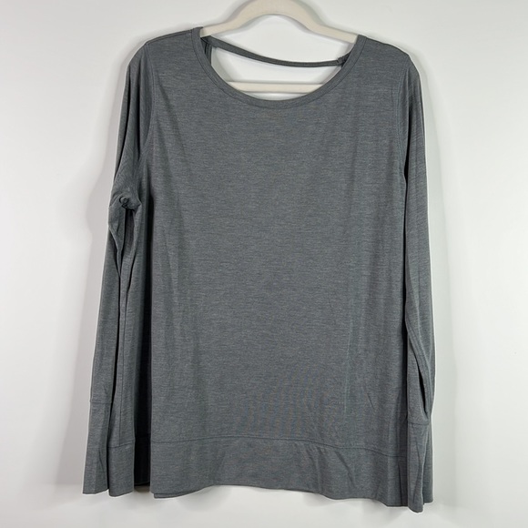 Gap fit open Back Long sleeve Gray top Size XL - Picture 3 of 7